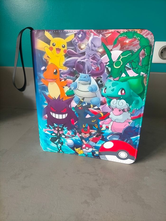 Classeur pour 900 cartes Pokémon
