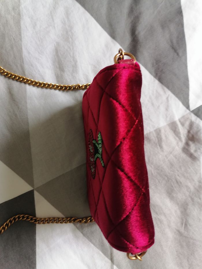 Sac bandoulière en simili velours rouge matelassé avec motif cerises - Twinset Milano - photo numéro 4