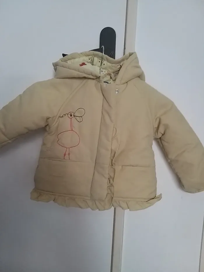 Doudoune légère à capuche en 12 mois