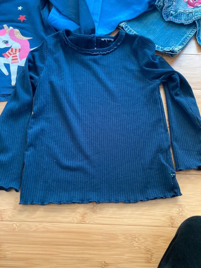 5 ans - Lot de 27 pièces de vêtements sans gros défauts majeurs et de bonne qualité - photo numéro 2