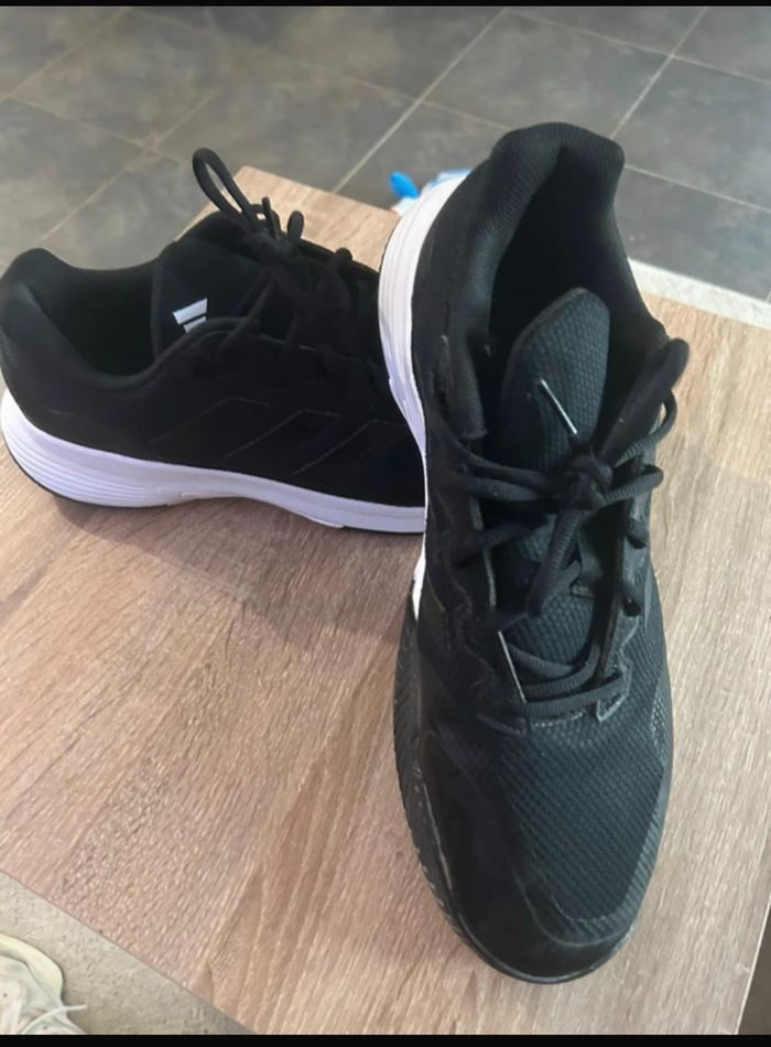 Chaussure adidas - photo numéro 2