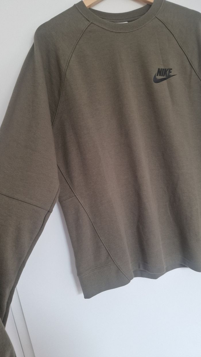 Nike Sportswear Tech Essentials Sweatshirt – Taille M – Neuf avec étiquette - photo numéro 3