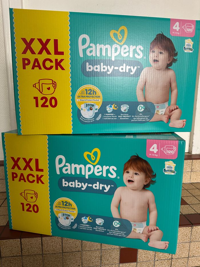 Couches Pampers taille 4