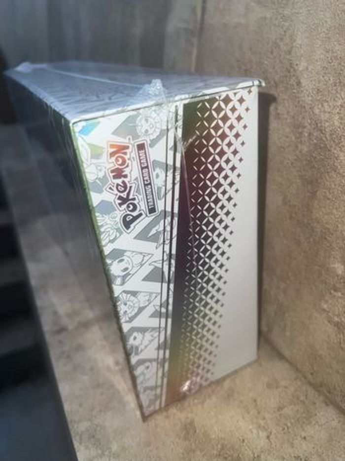 Coffret super premium collection evolutions prismatiques EV 8.5 - photo numéro 4