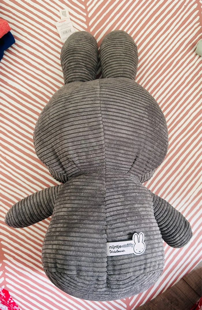 Nijntje Miffy peluche grise 50 cm 🧸 - photo numéro 3