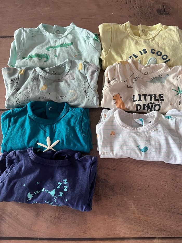 Lot de vêtements - photo numéro 2