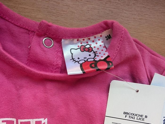 Tshirt Hello Kitty New York 3 mois neuf - photo numéro 4