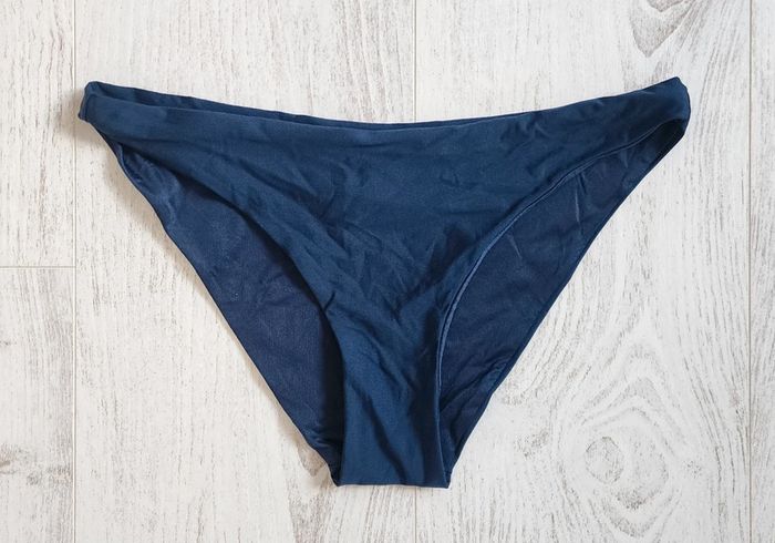 Bas de maillot de bain T.40