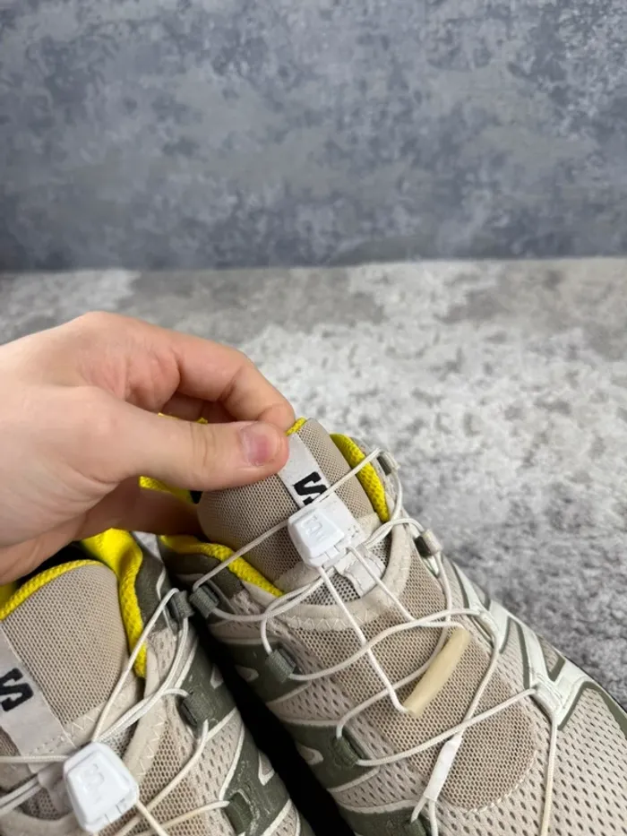 Salomon XA Pro 3D V9 - Beige & Multicolor - Blue & Yellow & Red - photo numéro 12