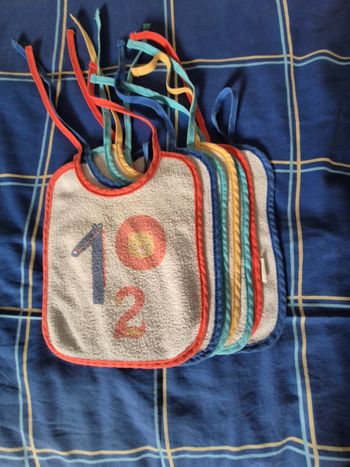 Lot 7 bavoirs tissu TEX