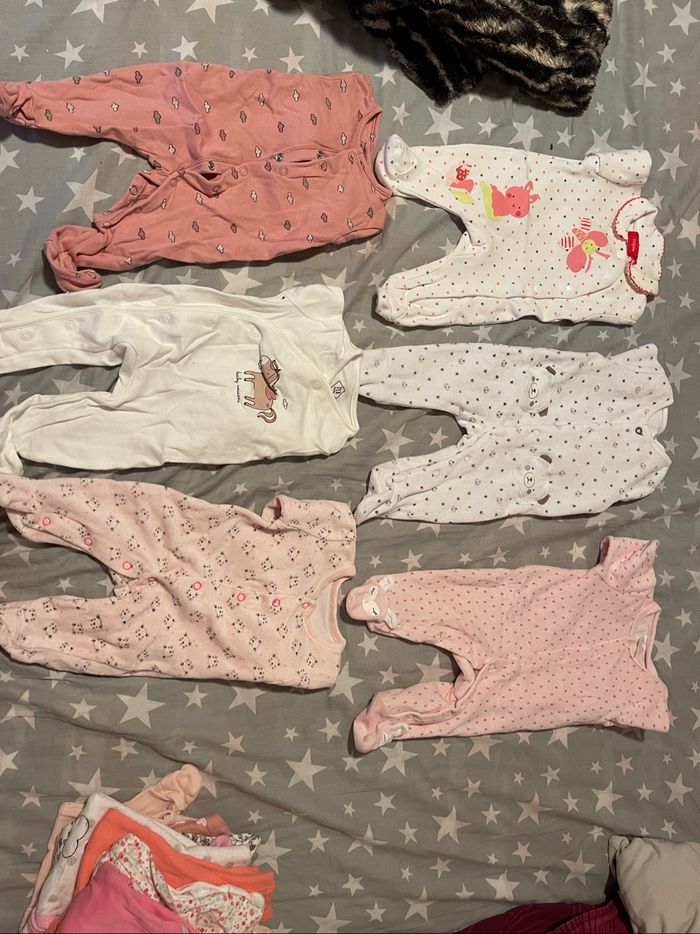 Vêtements, bébé -prématuré,  naissance , 1 mois et 3 mois - photo numéro 5