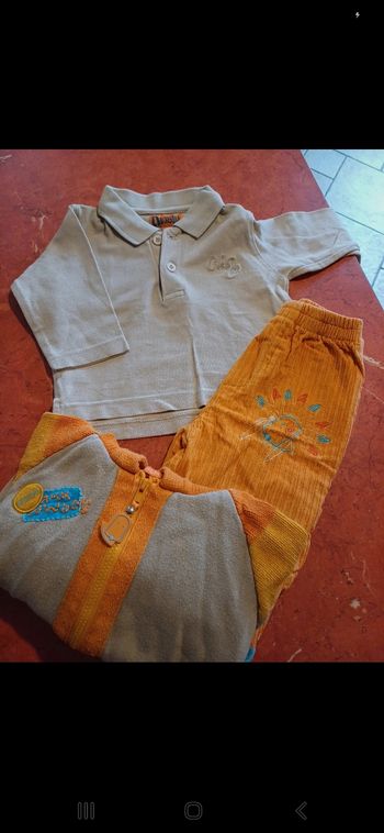 Ensemble bébé taille 6 mois