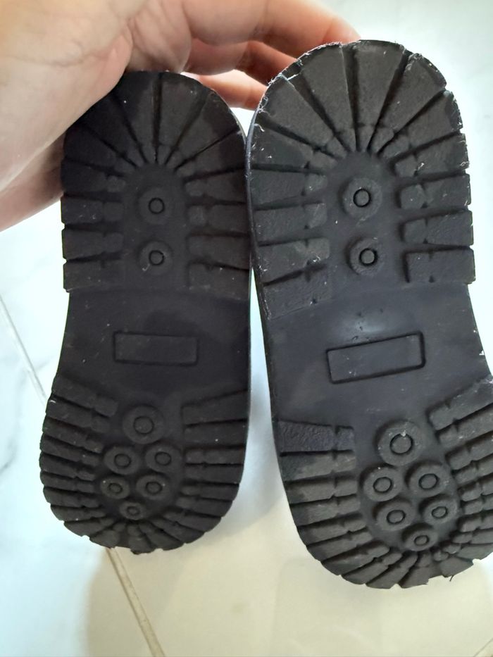 Bottines ajourées en cuir Zara – pointure 26 – noires - photo numéro 4