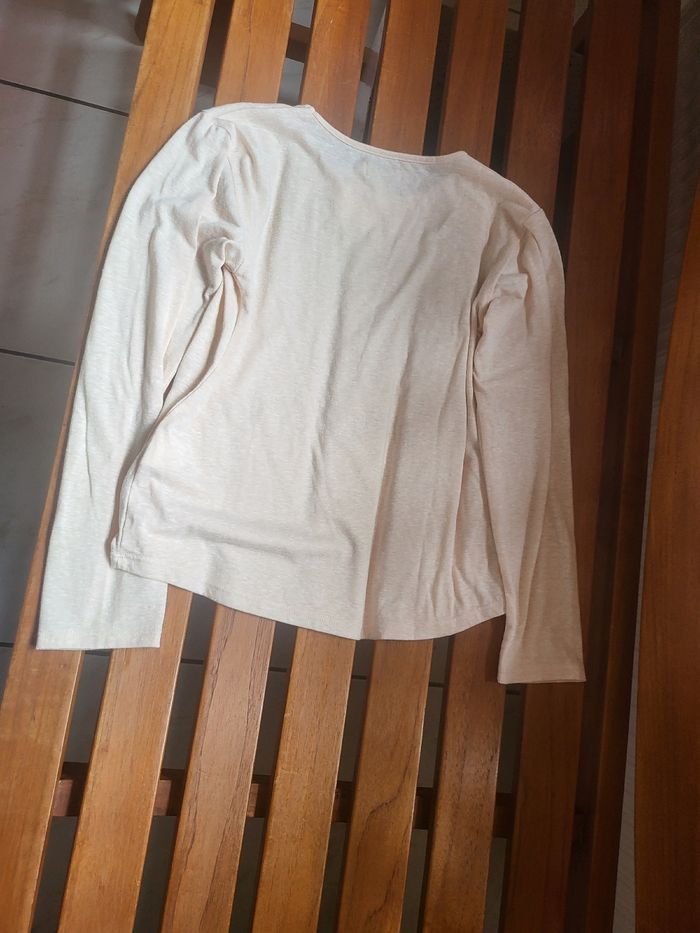 Tee shrit longue 10 ans - photo numéro 3