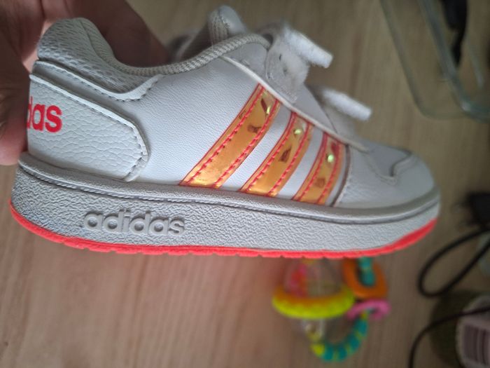 Basket fille Adidas  excellent état - photo numéro 5