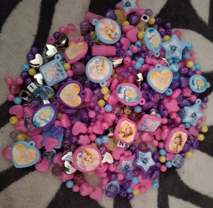 Lot de Perles Princesses Disney neuves - photo numéro 3