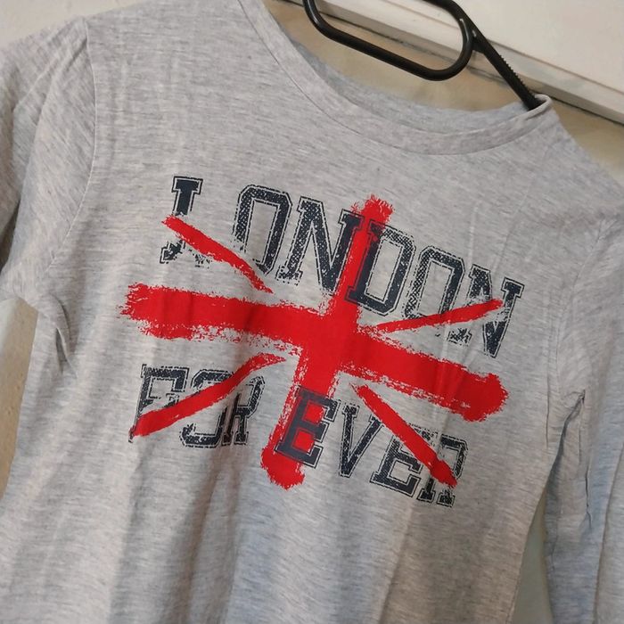 T-shirt manche longue taille 8 ans - photo numéro 2