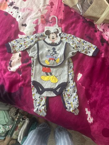 Ensemble bodie/bavoir