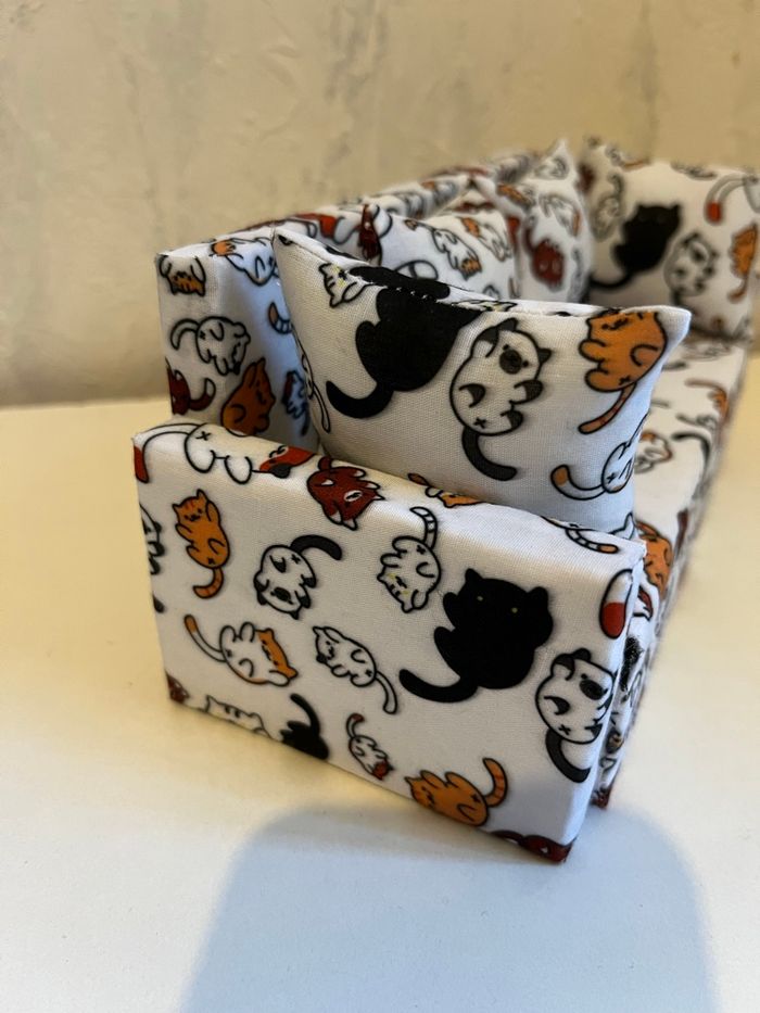 Canapé / meuble pour barbie Neuf - photo numéro 3