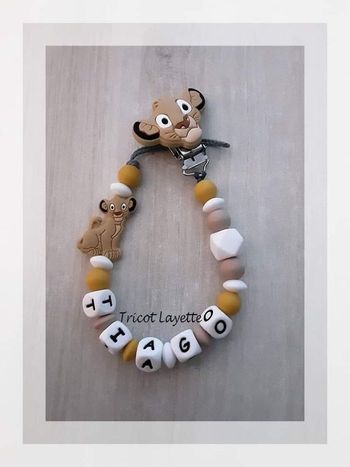 Attache tétine simba