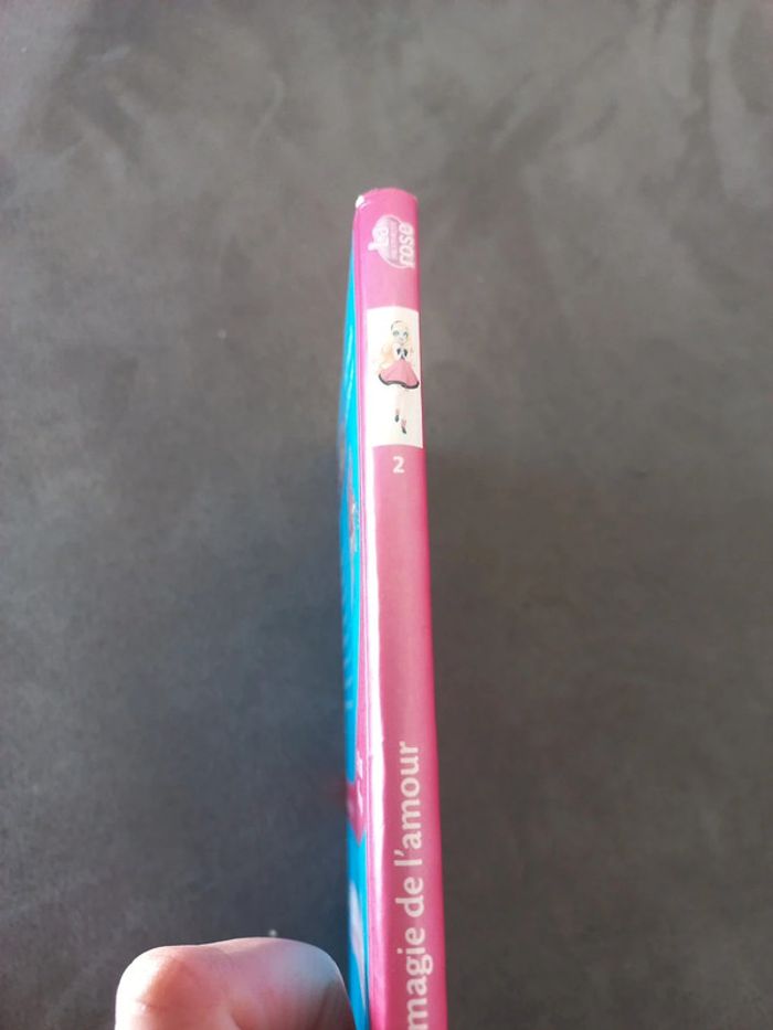 Livre roman blibliotheque rose lolirock tome 2 - photo numéro 4