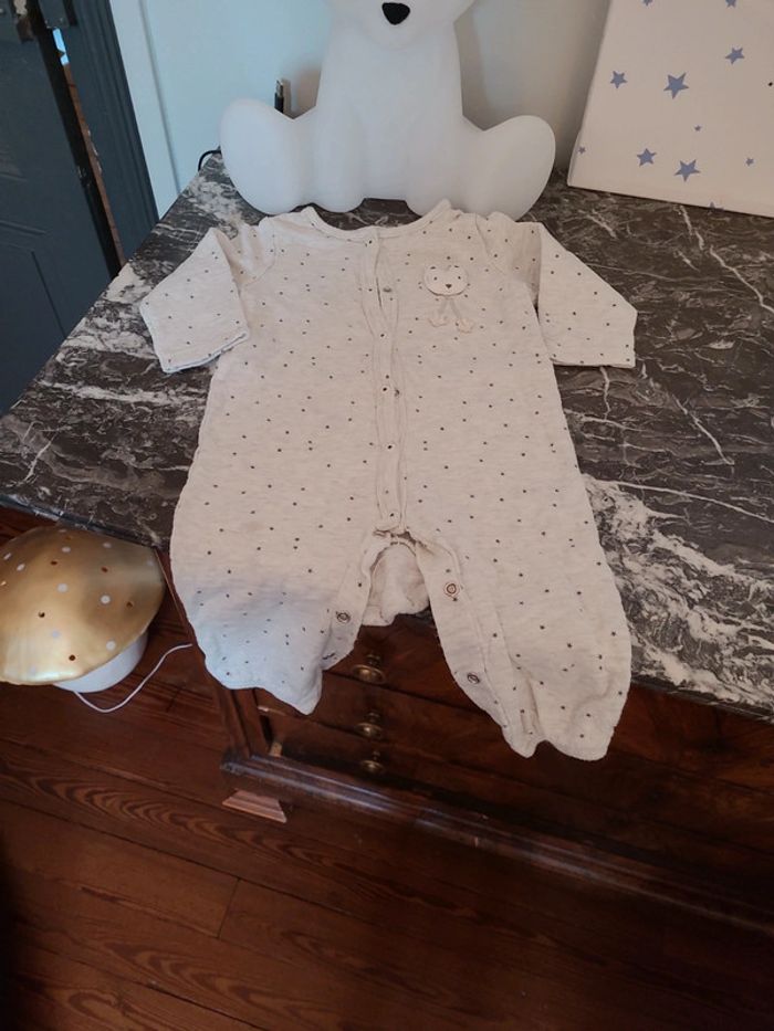 Pyjama Tape a l'œil t. 9 mois