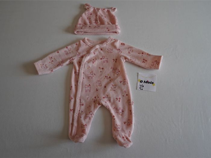 Ensemble en velours rose fantaisie In Extenso : Pyjama + Bonnet Taille : 0m 49/53 cm