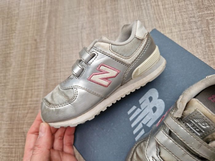 Baskets New Balance argentées 26 - photo numéro 2