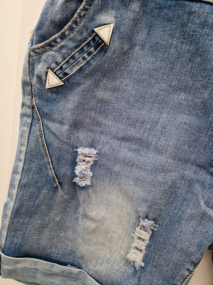 Short En Jeans Bleu Troué Details Blancs - photo numéro 6
