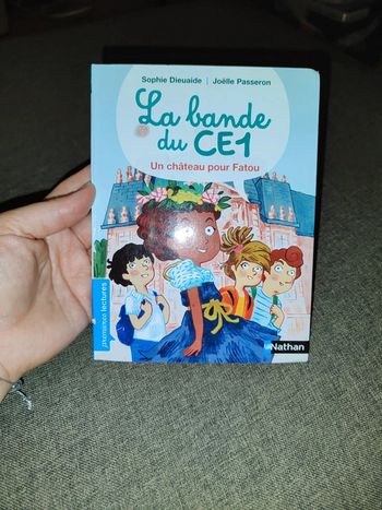 Livre la bande du CE1 un château pour Fatou
