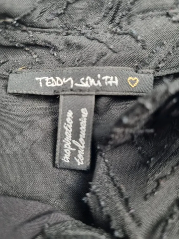 Chemisier noir à motifs Teddy Smith – Taille M (mesures en photos) - photo numéro 7