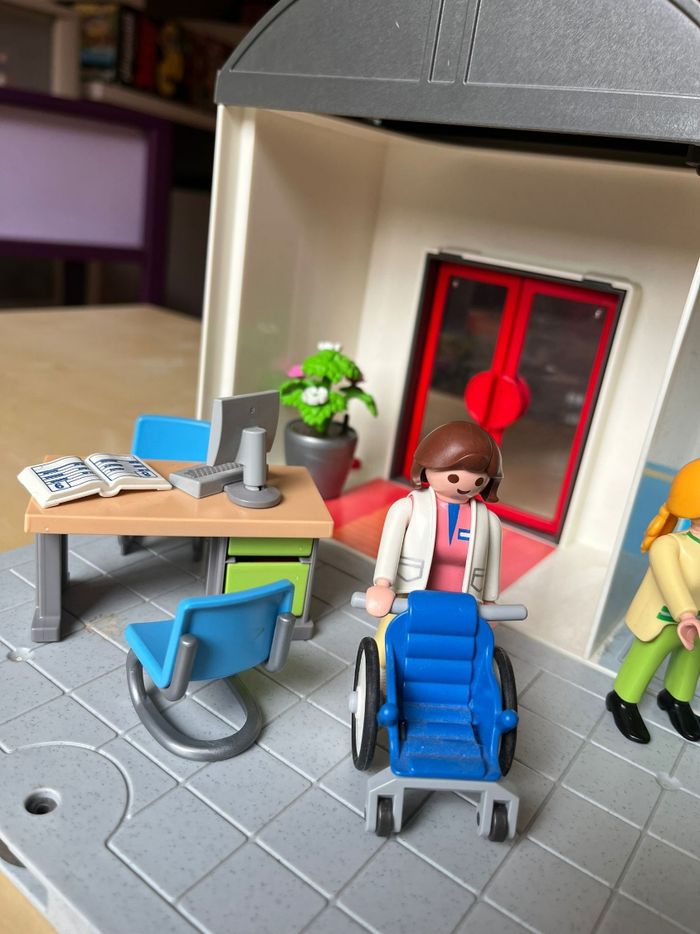 Playmobil hôpital - photo numéro 3
