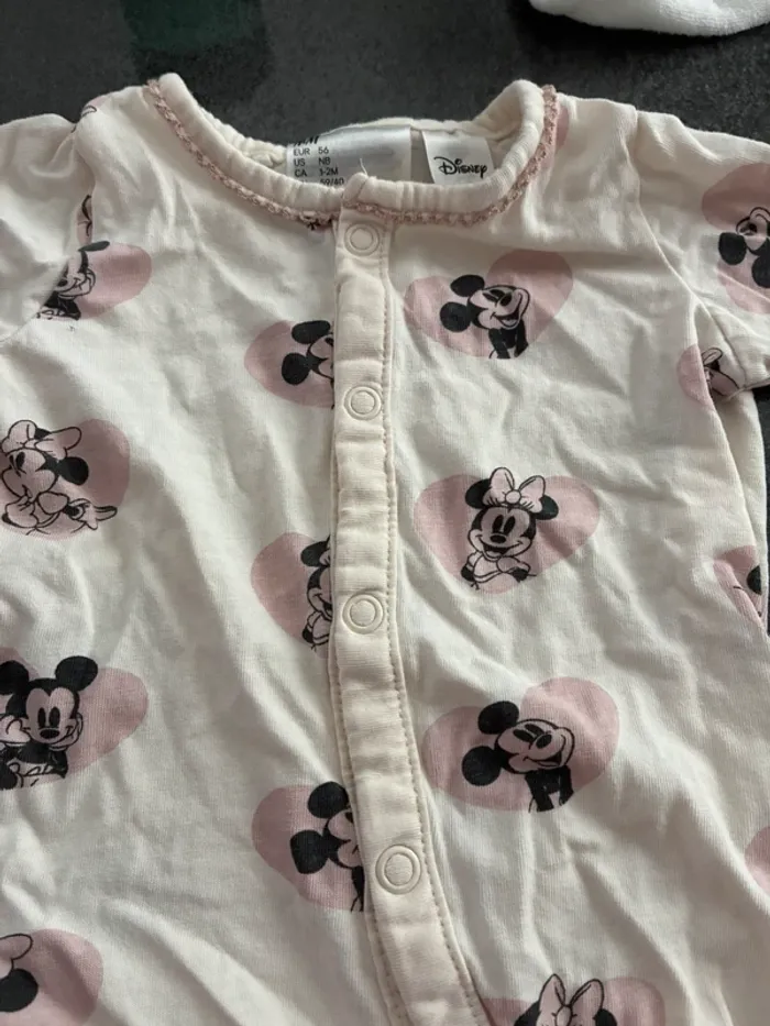 Pyjama Grenouillère  Mickey Minnie Taille 1 mois taille 56 - photo numéro 2