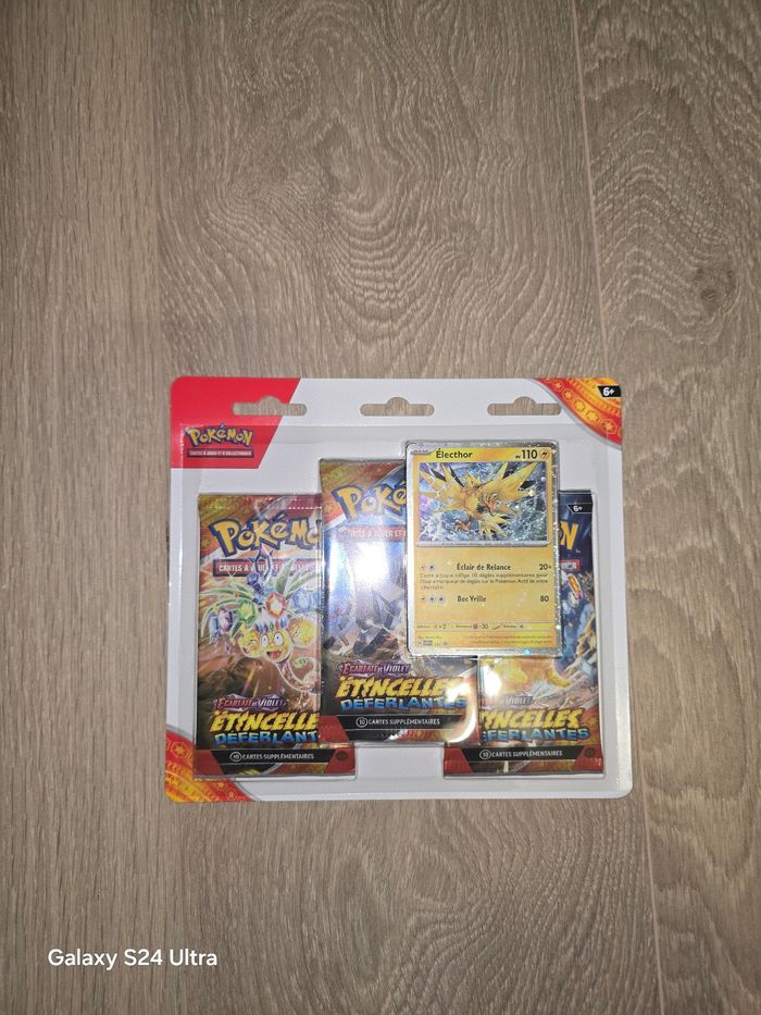 Pokemon tripack etincelle déferlante ev8