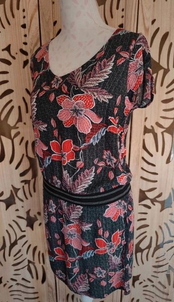 Robe courte fleurie - col V- Taille 36 Grain de Malice
