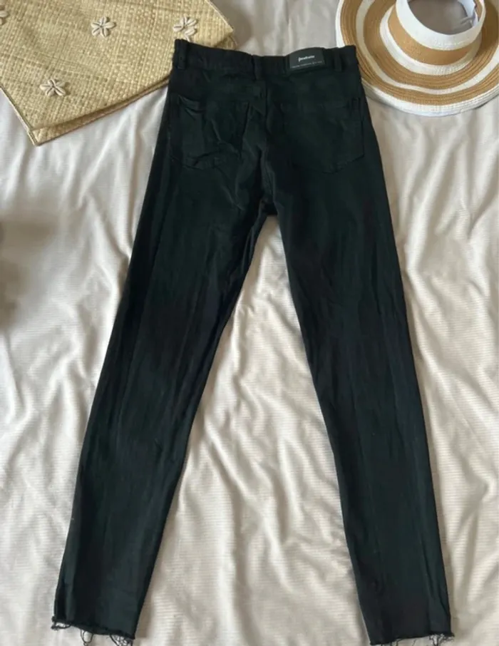 Jeans stradivarius noir tailleL - photo numéro 2