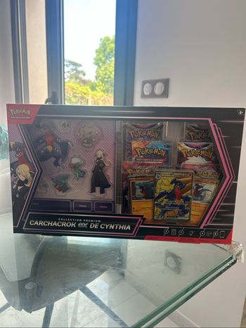 Coffret Carchacrok de Cynthia - Pokémon