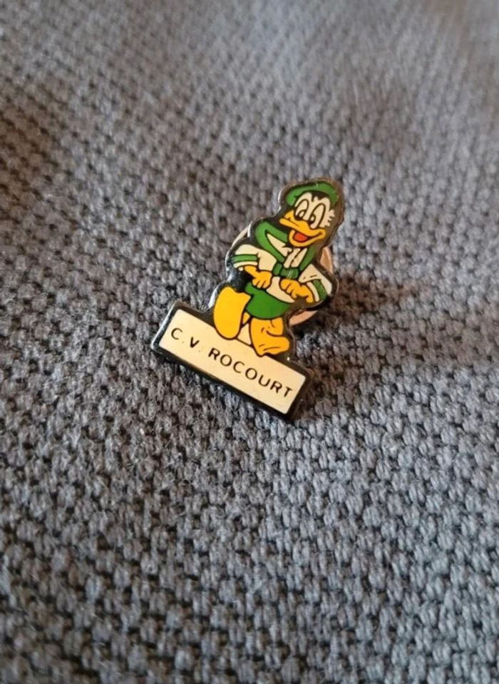 Pin's C.v rocourt donald disney - photo numéro 3