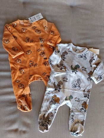 Pyjamas 6 mois neufs
