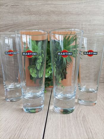 Lot 4 verres Martini