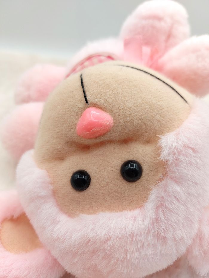 Vintage Peluche ancien doudou singe rose Geoffrey Toys are Us 1989 bavoir baby 23 cm - photo numéro 8