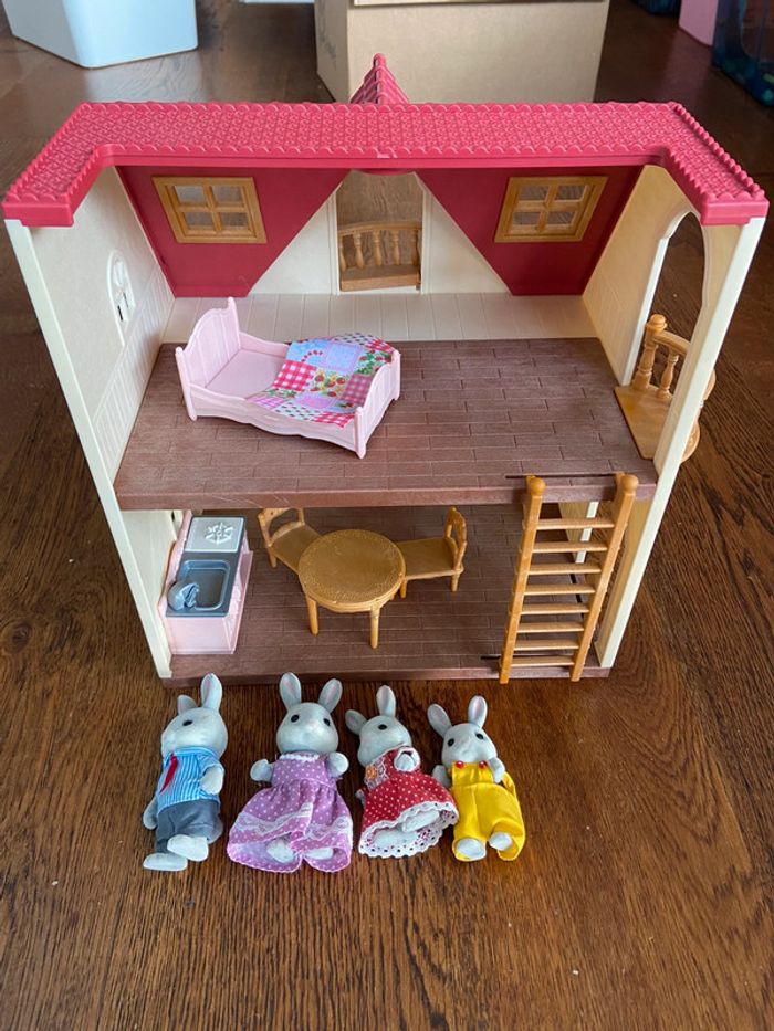 Maison meubles et famille lapin sylvanian - photo numéro 2