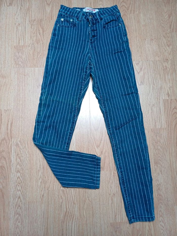 Pantalon style jean bleu rayé