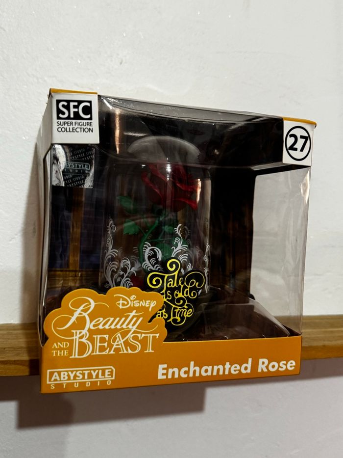 Figurine Disney rose enchantée la belle et la bête - photo numéro 3