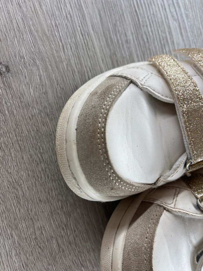 Chaussures, tape-à-l’œil taille 33 - photo numéro 3