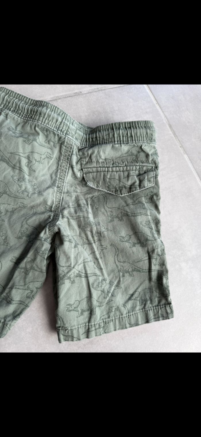 Short dinosaure 3 ans - photo numéro 9