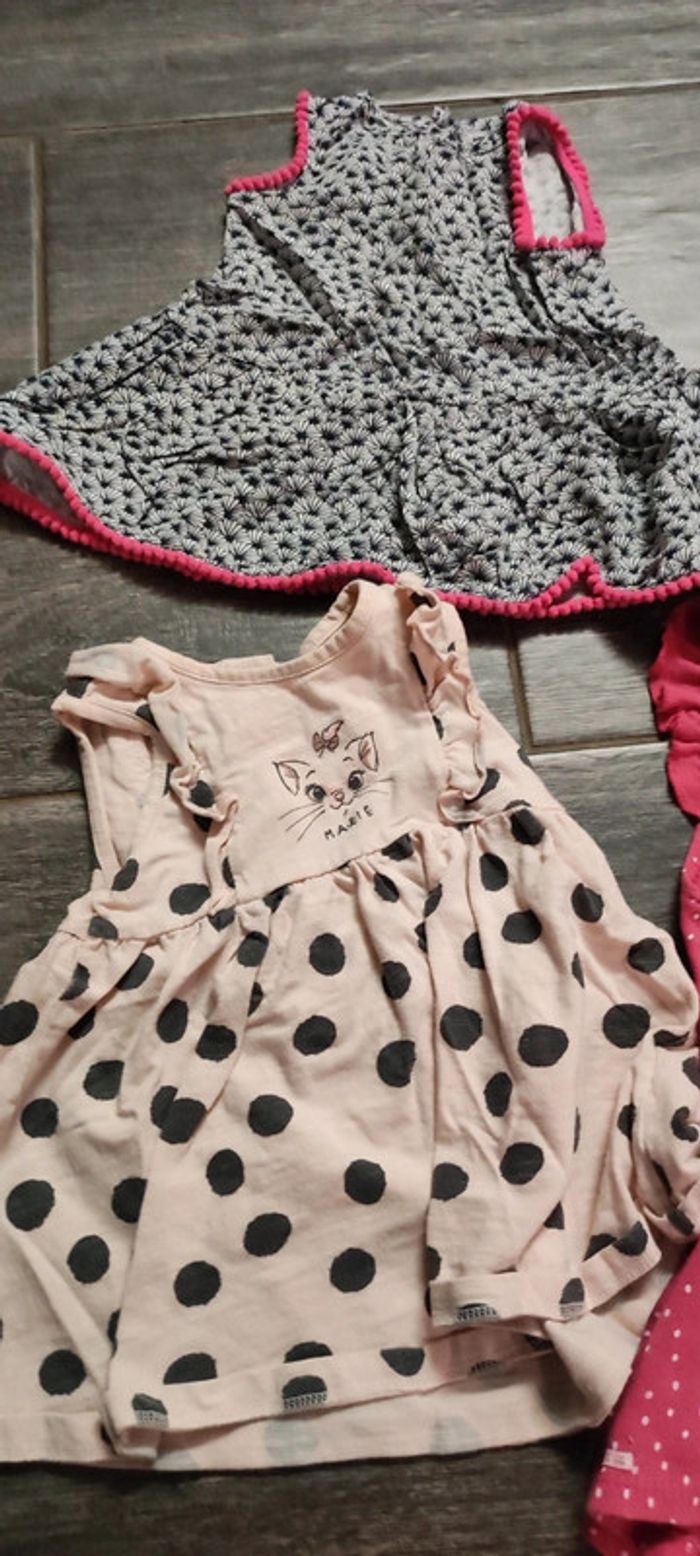 Lot robes 6 mois - photo numéro 4