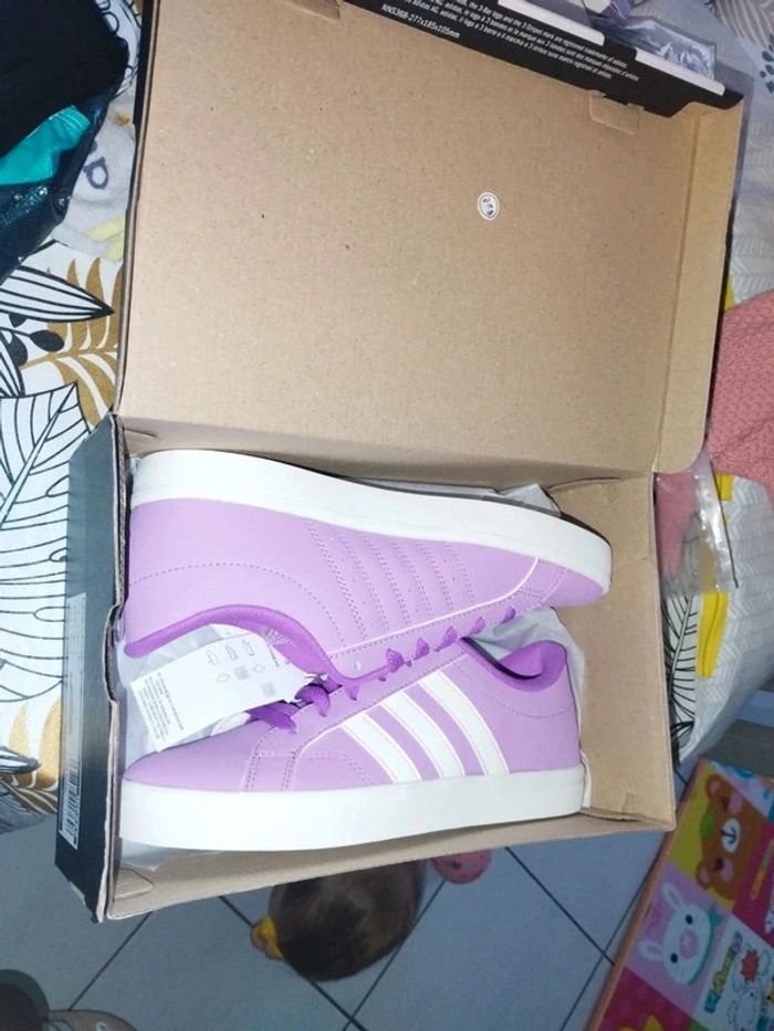 Basket Adidas neuves - photo numéro 5