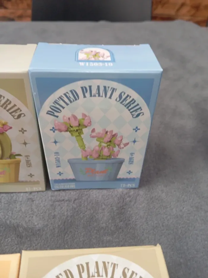 Petit pot de fleur en lego - photo numéro 7