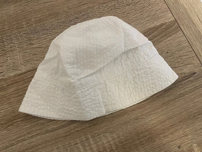Chapeau blanc